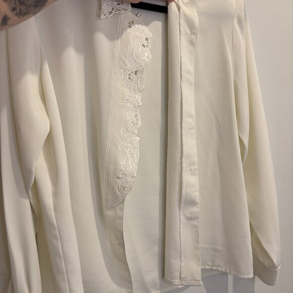 Vintage White Blouse with Embroidered Collar and Front Detail - Picture 9 of 15
